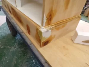 Spray finishing furniture woodwork 9